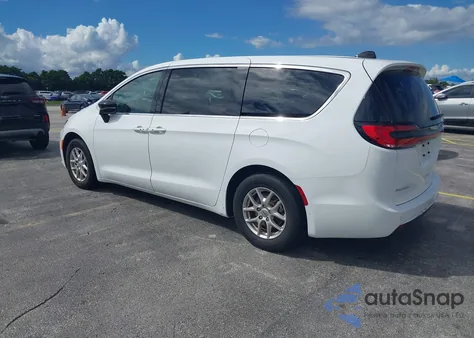 2025 Chrysler Pacifica Select z USA, uszkodzony, nr VIN 2C4RC1BG2SR520790